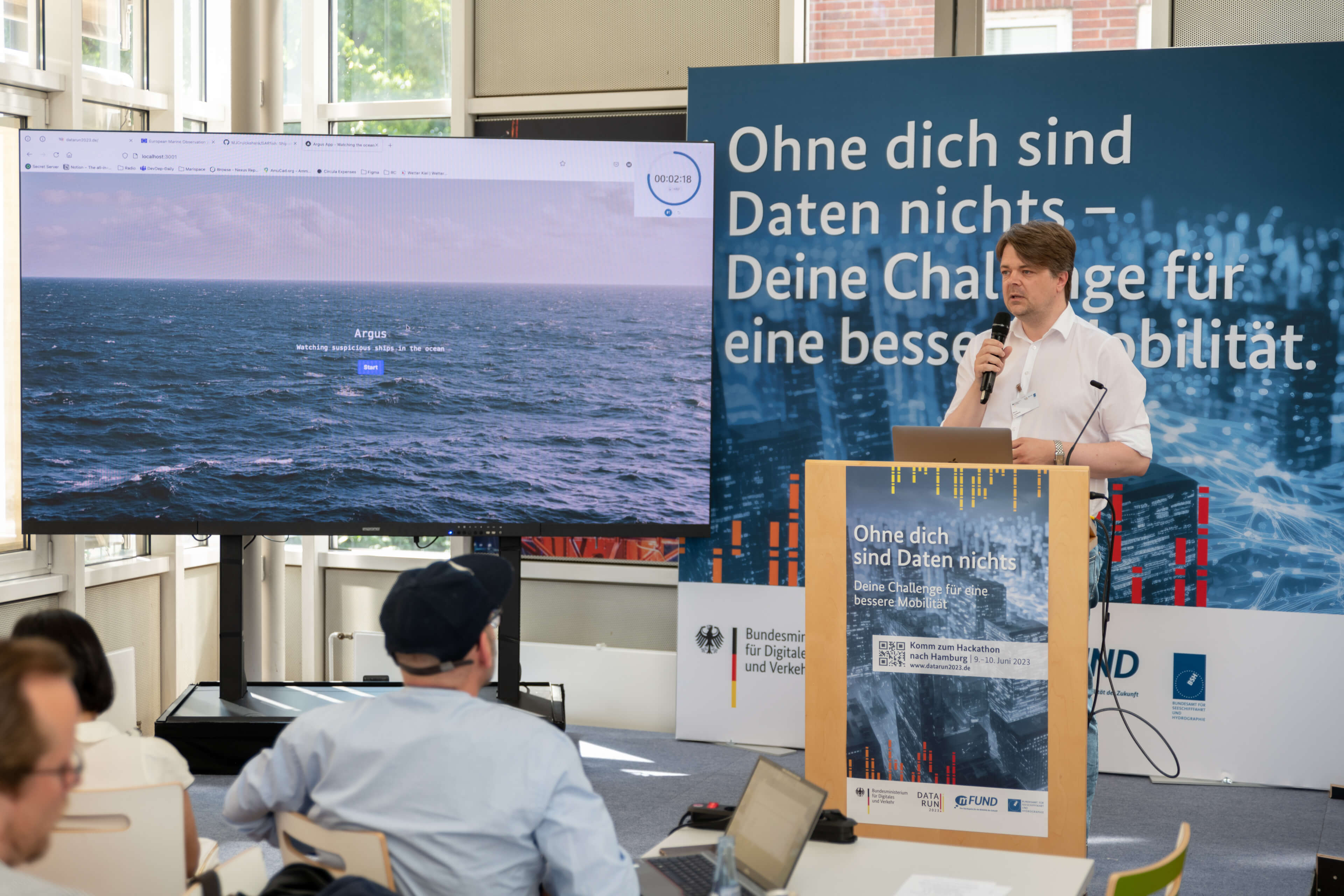 north.io team presents and wins the Hackathon of the Federal Maritime & Hydrographic Agency